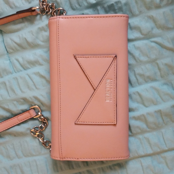 Crossover - Picture 3 of 4